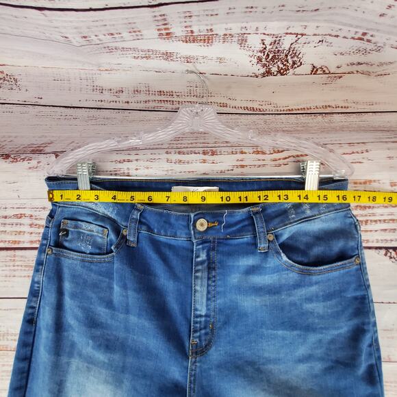 Kancan Logan Distressed Skinny Jeans Curvy Comfy Stretchy Cozycore Denim Size 15 - Picture 10 of 12